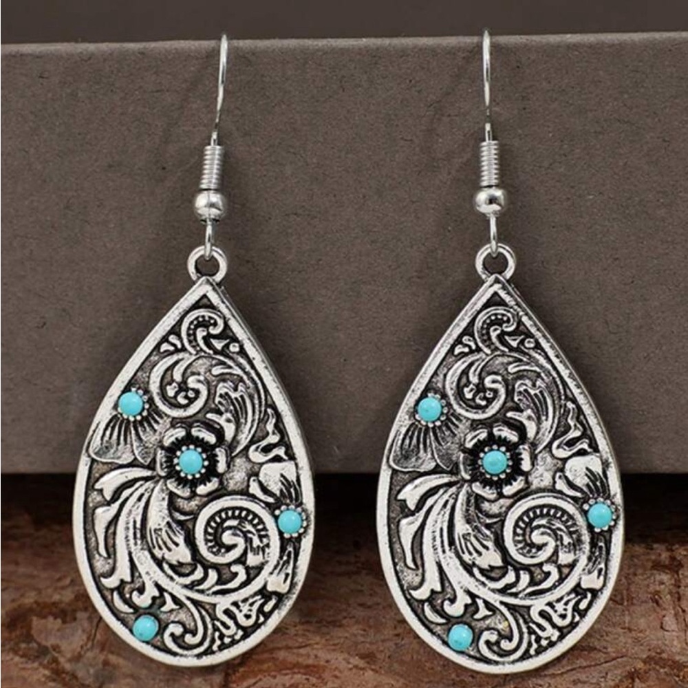 Cute Turquoise Teardrop Earrings